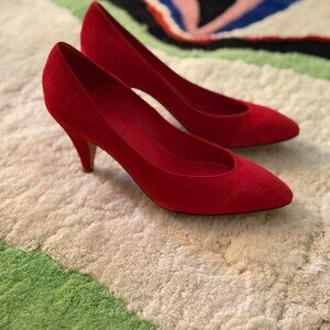 Mansur Gavriel Classic Pump in Red Suede
